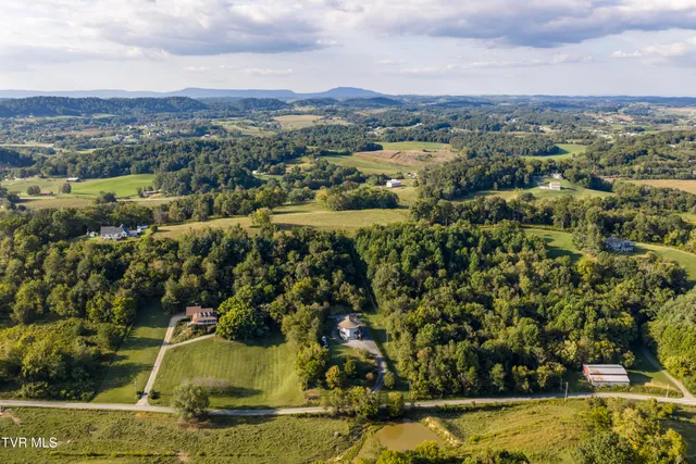 $949,999 | 673 Charles Johnson Road, Chuckey, TN 37641