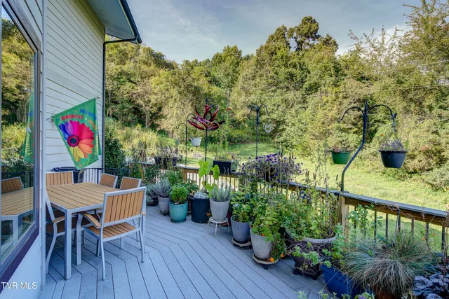 $949,999 | 673 Charles Johnson Road, Chuckey, TN 37641