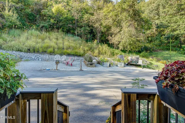 $949,999 | 673 Charles Johnson Road, Chuckey, TN 37641