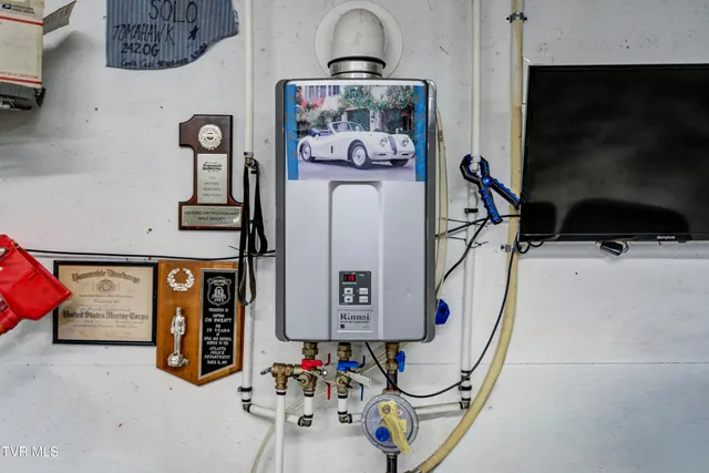 $949,999 | 673 Charles Johnson Road, Chuckey, TN 37641