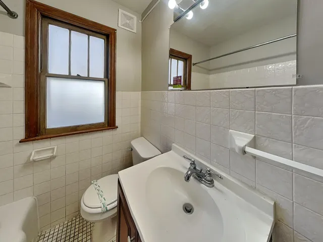 $1,895 | 5606 North Bryant Avenue, Brooklyn Center, MN 55430