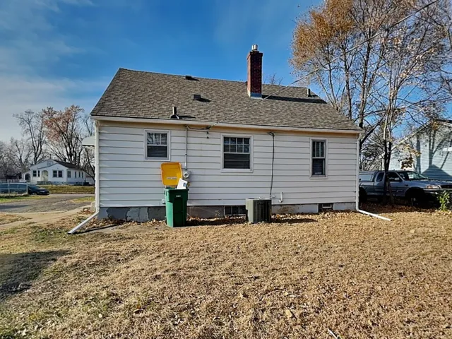 $1,895 | 5606 North Bryant Avenue, Brooklyn Center, MN 55430