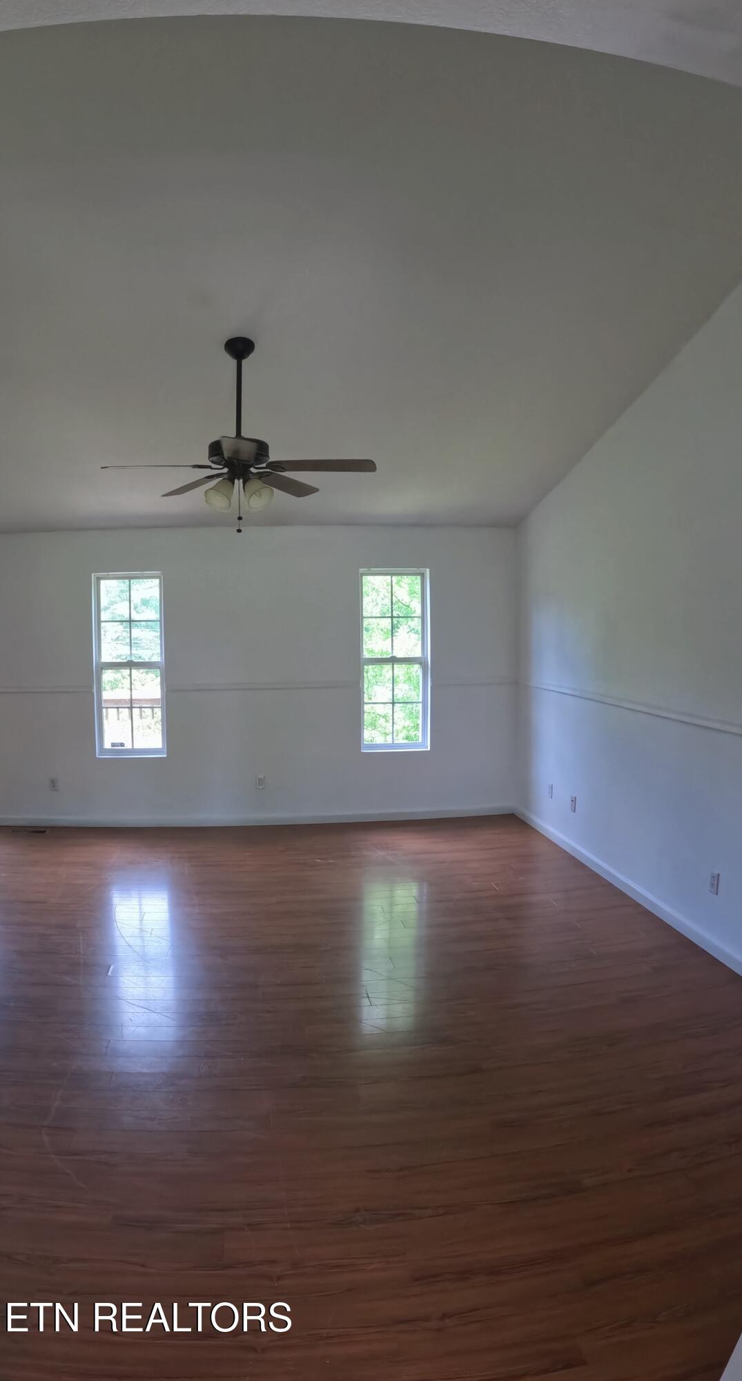 2094 Cecil Johnson Road Knoxville, TN 37921 - Photo 3 of 24 Entry to Living Room