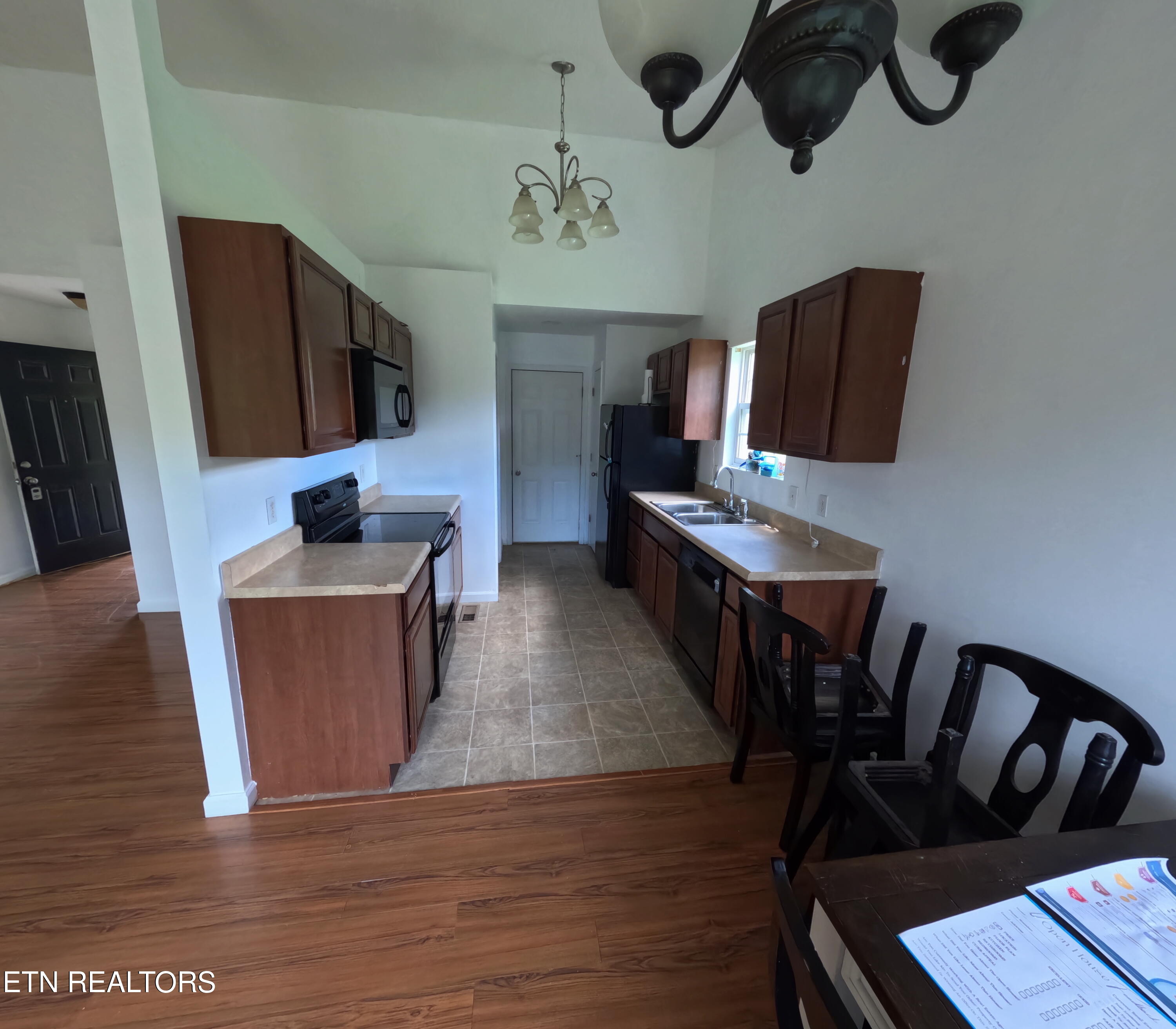 2094 Cecil Johnson Road Knoxville, TN 37921 - Photo 5 of 24 Kitchen