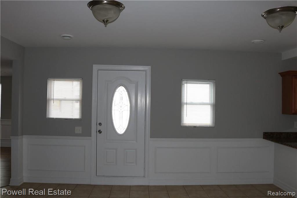 47574 Ryan Road Utica, MI 48317 - Photo 4 of 29