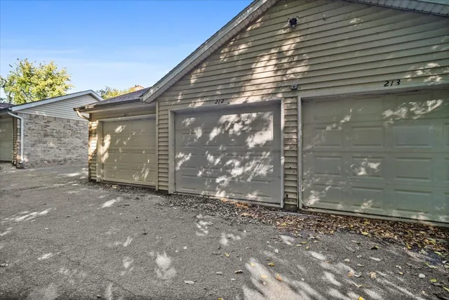 $140,000 | 903 North Linden Street, Unit 212, Normal, IL 61761