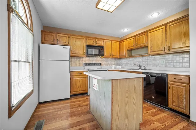 $140,000 | 903 North Linden Street, Unit 212, Normal, IL 61761