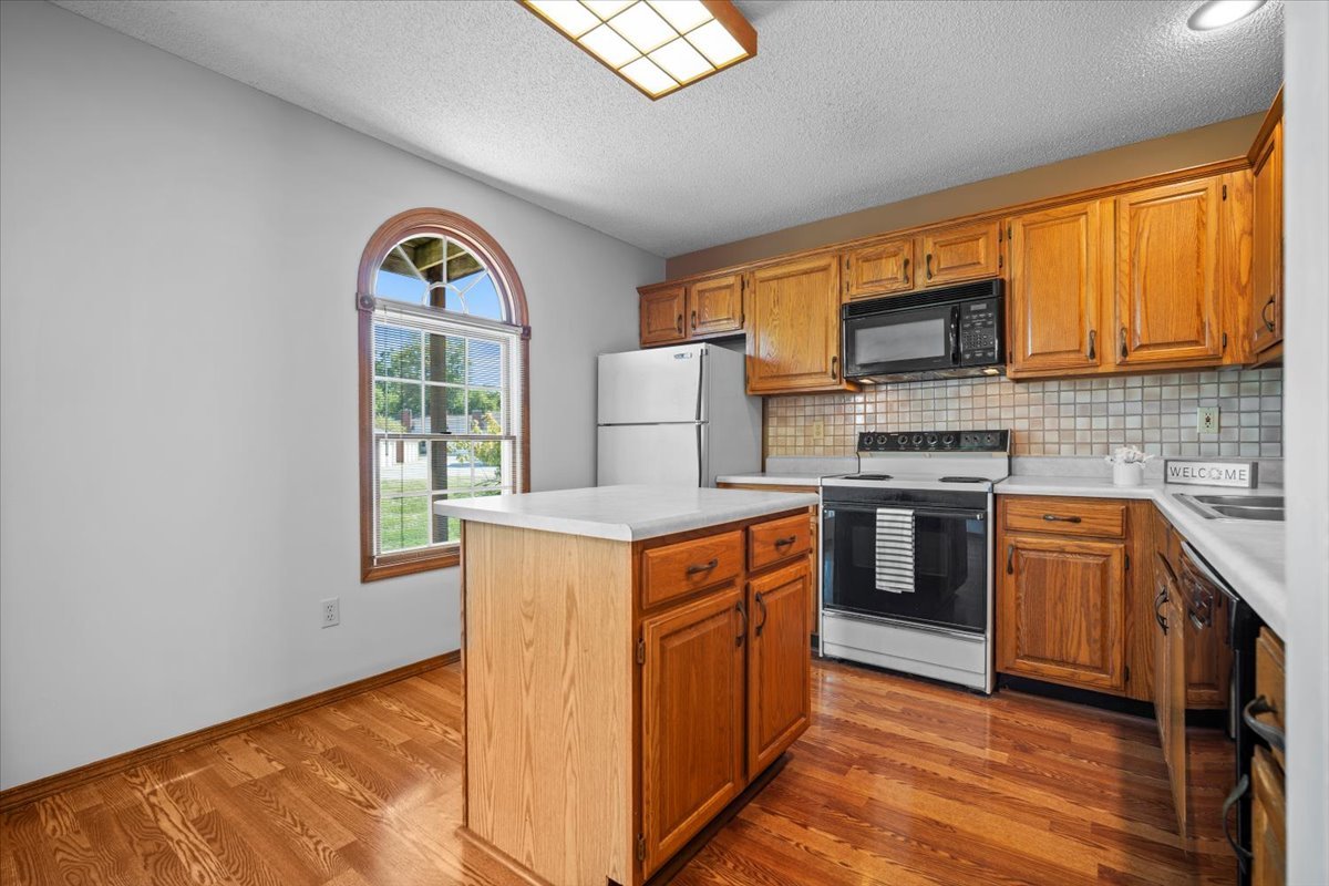 903 North Linden Street, Unit 212 Normal, IL 61761 - Photo 9 of 26