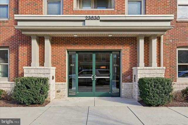 $435,000 | 23630 Havelock Walk Terrace, Unit 305, Ashburn, VA 20148