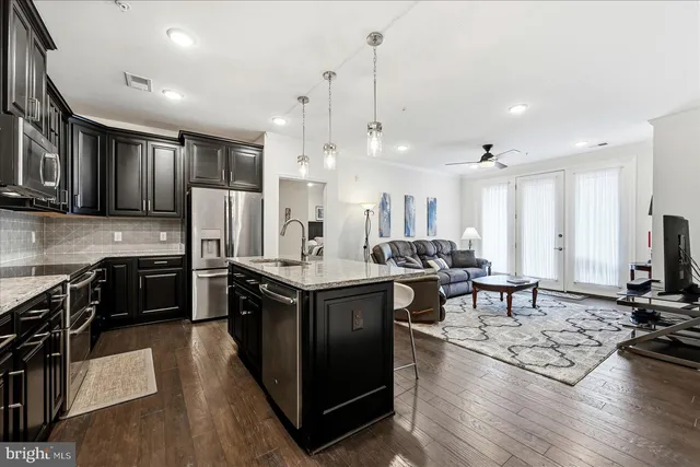 $435,000 | 23630 Havelock Walk Terrace, Unit 305, Ashburn, VA 20148