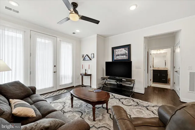 $435,000 | 23630 Havelock Walk Terrace, Unit 305, Ashburn, VA 20148