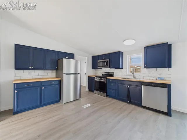 $239,900 | 2031 West 11th Street, Pueblo, CO 81003