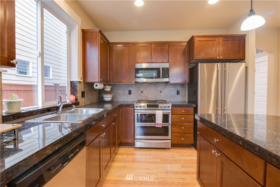 1520 170th Place Southeast Bothell, WA 98012 - Photo 3 of 18
