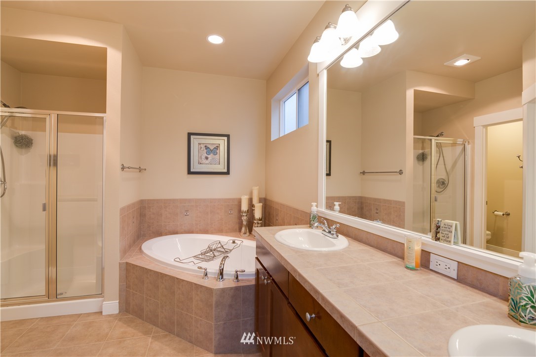1520 170th Place Southeast Bothell, WA 98012 - Photo 9 of 18