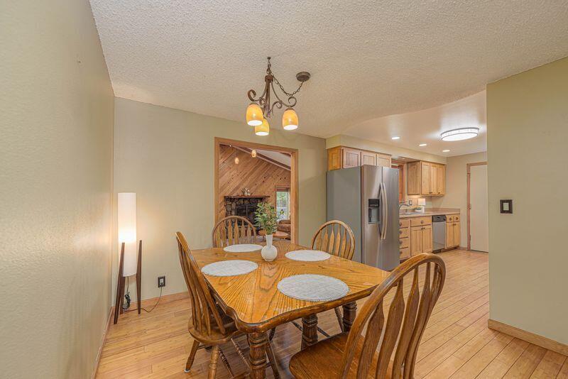 60834 Defiance Street Bend, OR 97702 - Photo 10 of 47