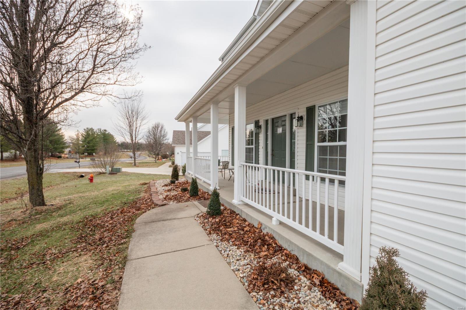 623 D Road Columbia, IL 62236 - Photo 5 of 60