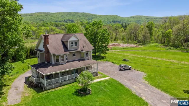 $3,000,000 | 348 Highway 32, Central Valley, NY 10917