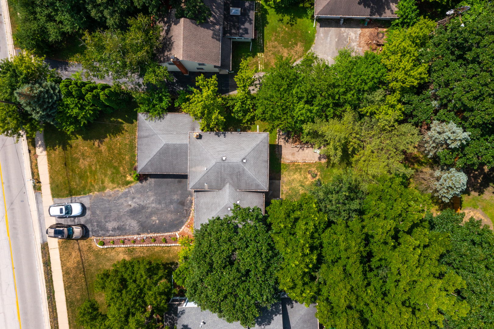 5740 Wolf Road Western Springs, IL 60558 - Photo 21 of 26 an aerial view of a house with a yard and lake view