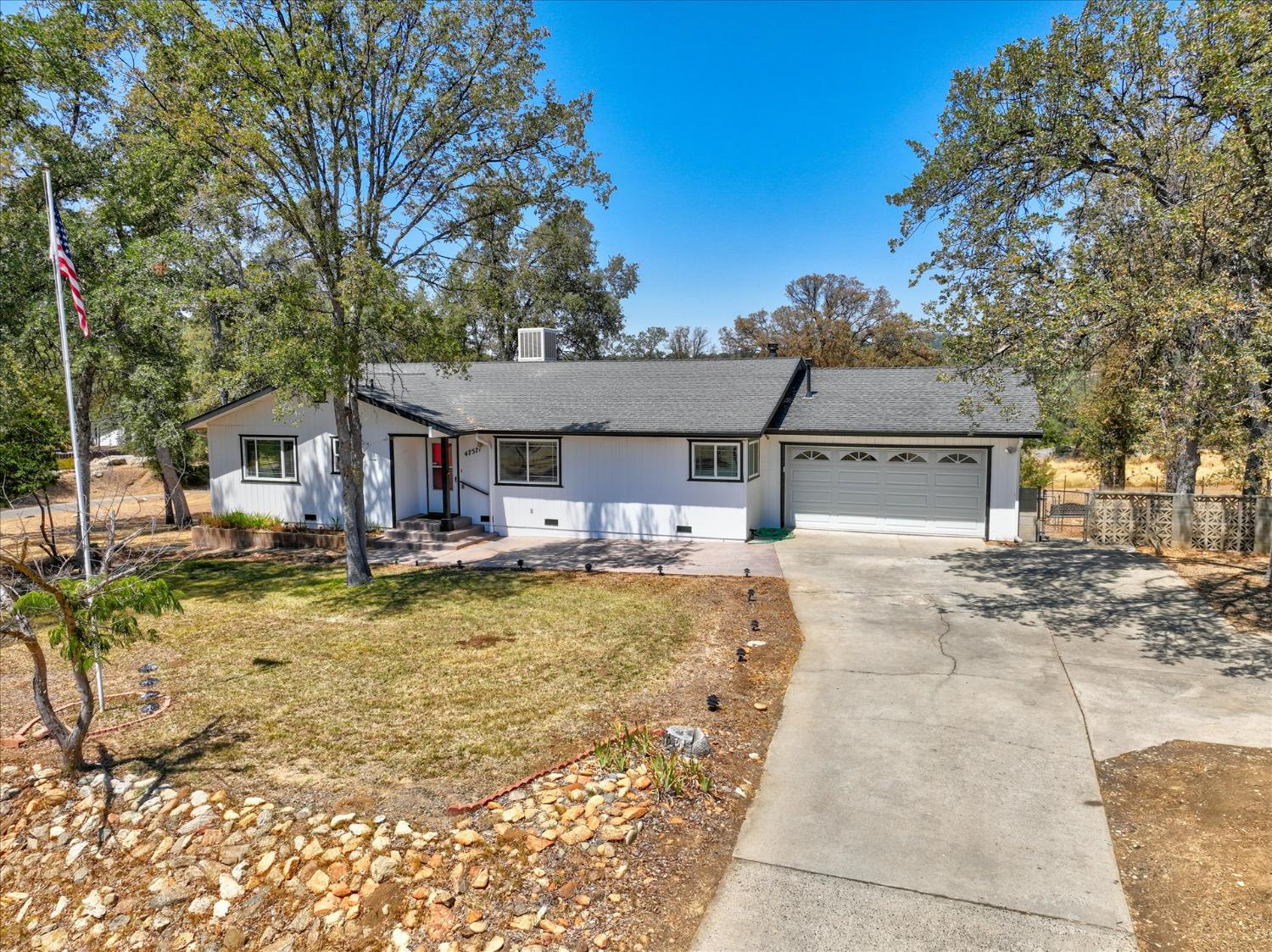 47571 Modoc Road Coarsegold, CA 93614 - Photo 1 of 44 Gallery Image 1