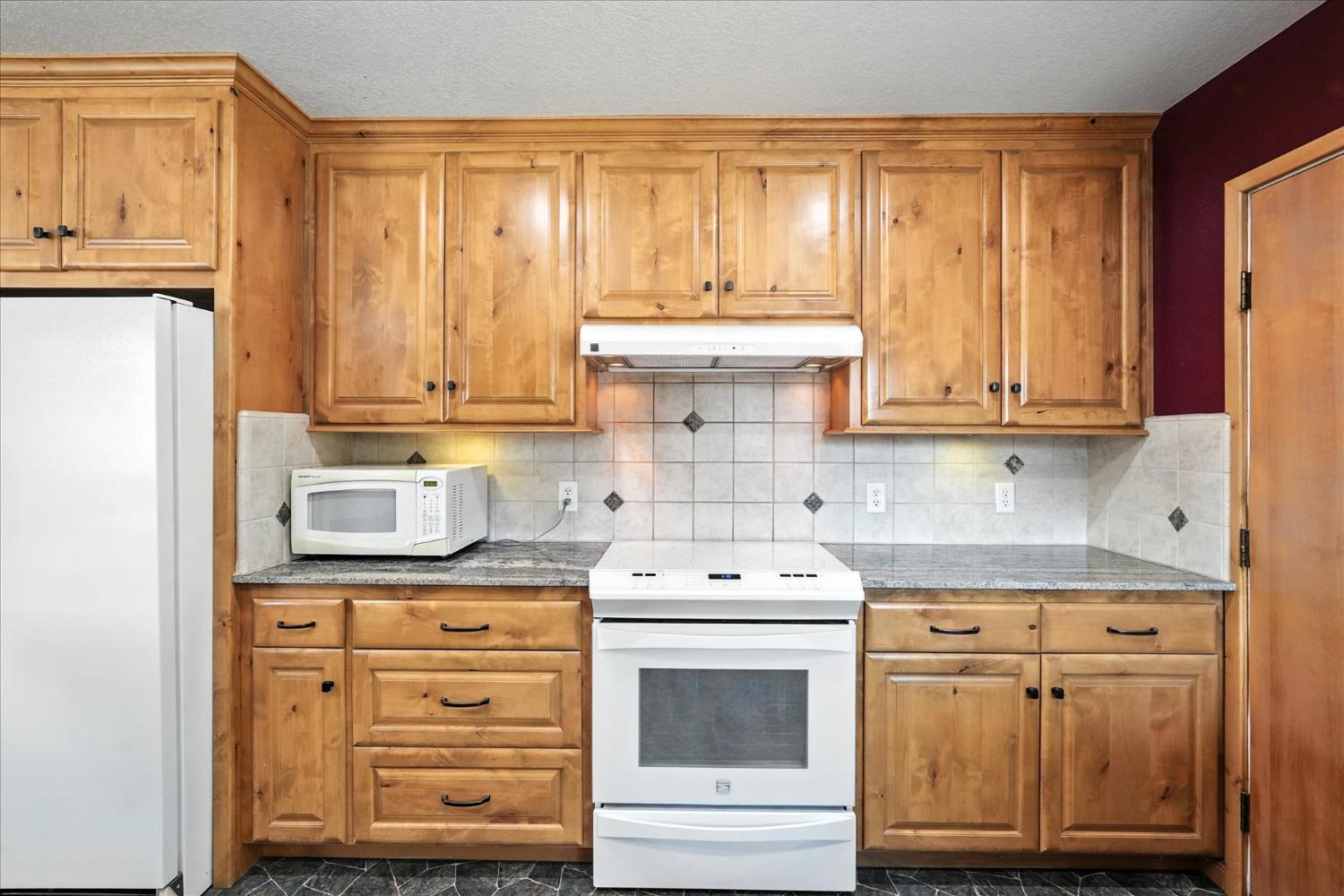 47571 Modoc Road Coarsegold, CA 93614 - Photo 20 of 44 Gallery Image 20