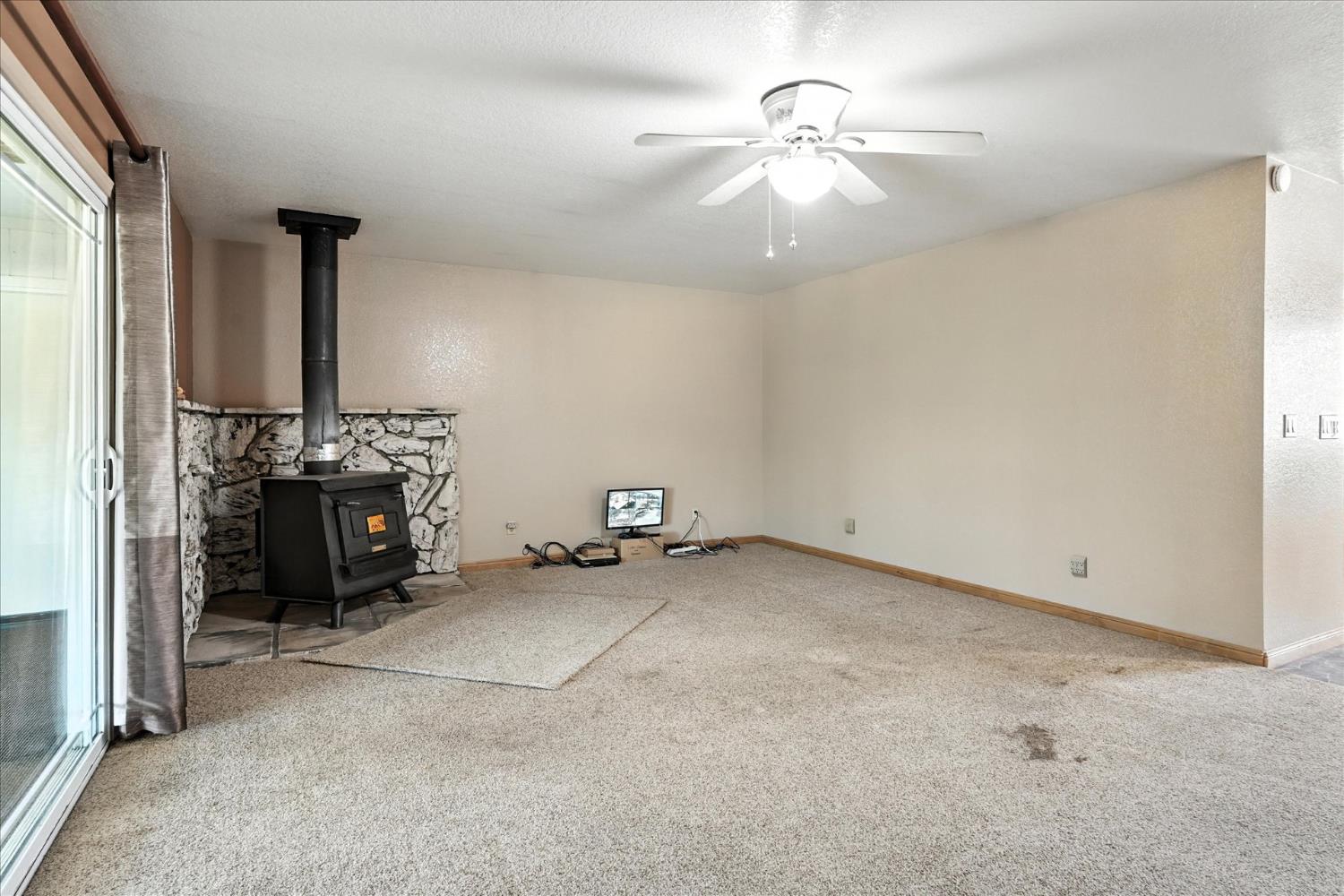 47571 Modoc Road Coarsegold, CA 93614 - Photo 8 of 44 Gallery Image 8
