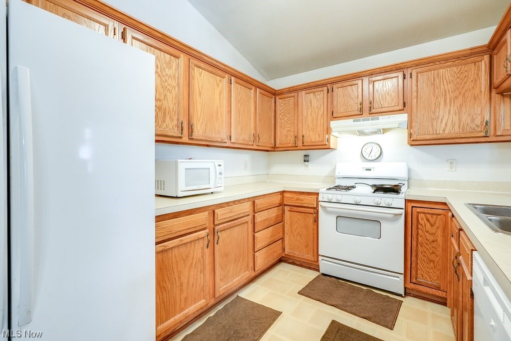 70 Medina Street Rittman, OH 44270 - Photo 9 of 21 Kitchen view #2