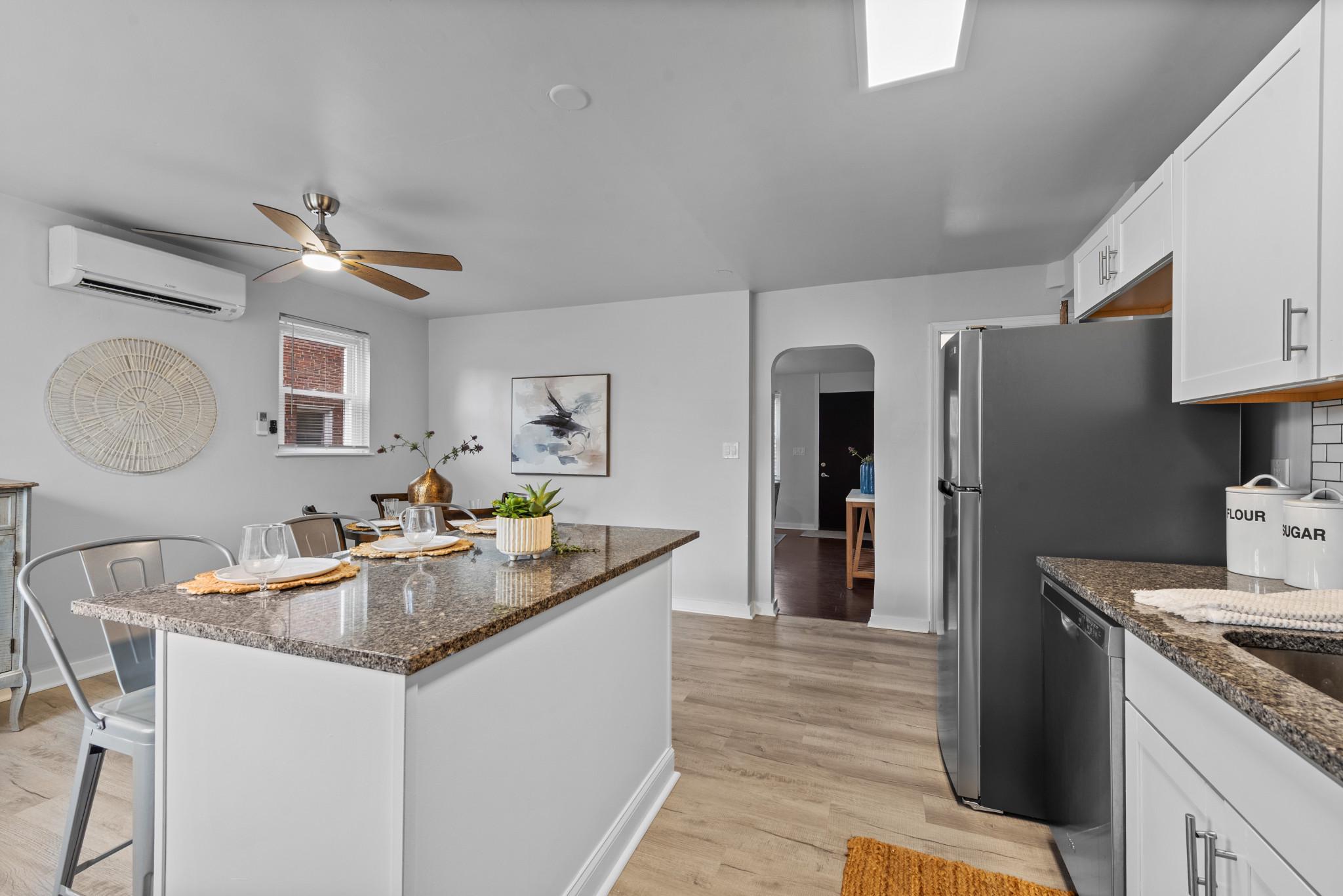 261 Ridge Avenue Towson, MD 21286 - Photo 11 of 34 Kitchen and Dining Room