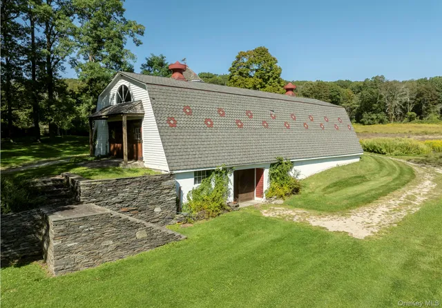 $2,850,000 | 644-672 Tower Hill Road, Millbrook, NY 12545