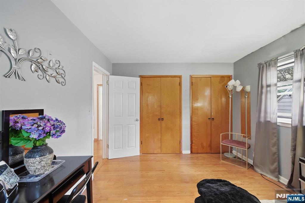 136 Van Buskirk Road Teaneck, NJ 07666 - Photo 25 of 49 Gallery Image 25