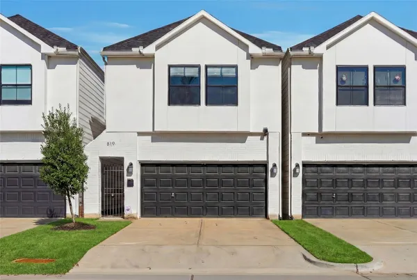 $4,200 | 819 West 19th Street, Houston, TX 77008