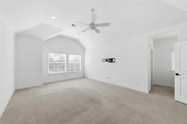 $4,200 | 819 West 19th Street, Houston, TX 77008