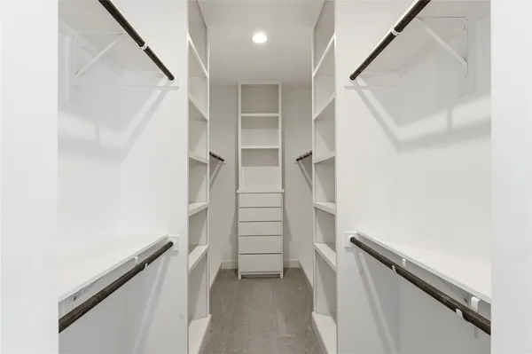 $4,200 | 819 West 19th Street, Houston, TX 77008