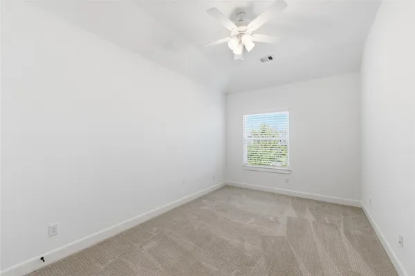 $4,200 | 819 West 19th Street, Houston, TX 77008