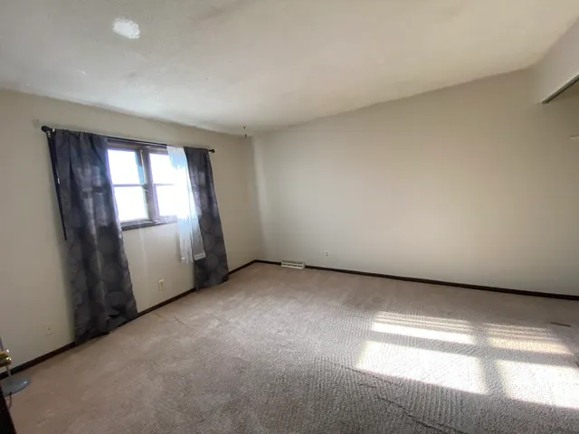 $995 | 3555 West 30th Street, Davenport, IA 52804