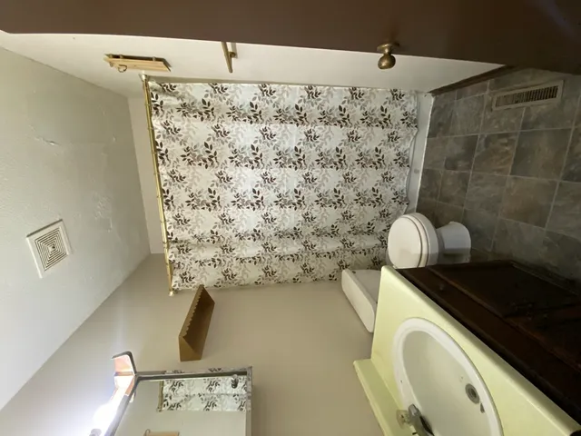 $995 | 3555 West 30th Street, Davenport, IA 52804