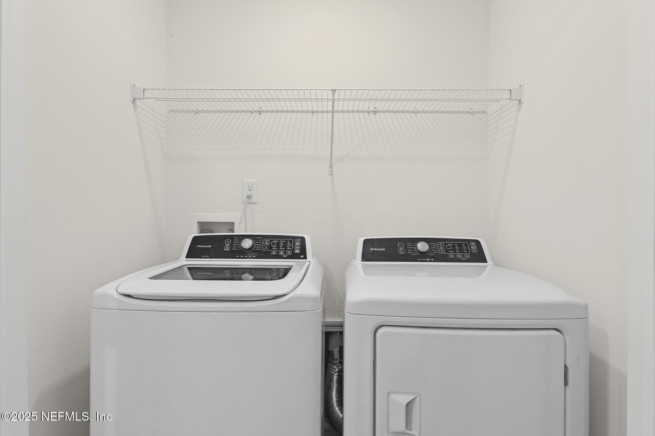 7690 Merchants Way Jacksonville, FL 32222 - Photo 23 of 52 a utility room with dryer and washer
