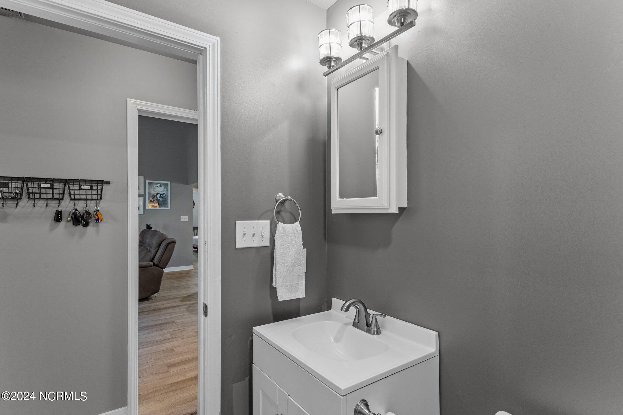 203 Rutledge Avenue Beaufort, NC 28516 - Photo 31 of 42 Bath 2