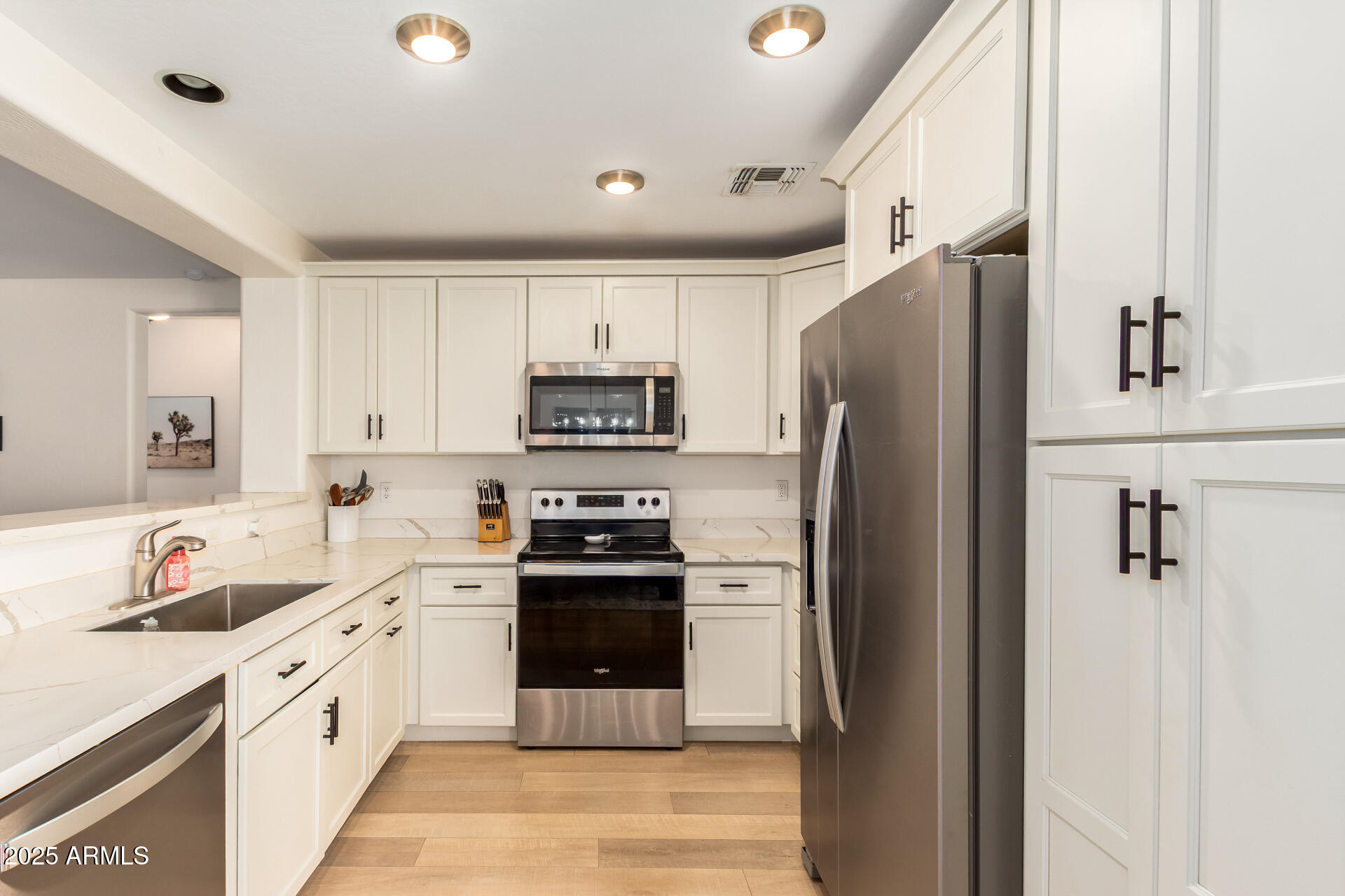 11590 West Mountain View Road Youngtown, AZ 85363 - Photo 15 of 31 15 Mountain View