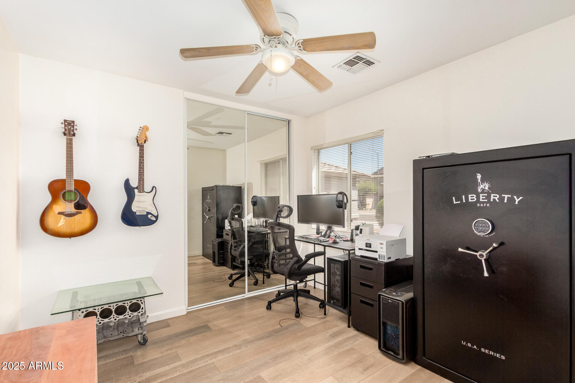 11590 West Mountain View Road Youngtown, AZ 85363 - Photo 22 of 31 22 Mountain View