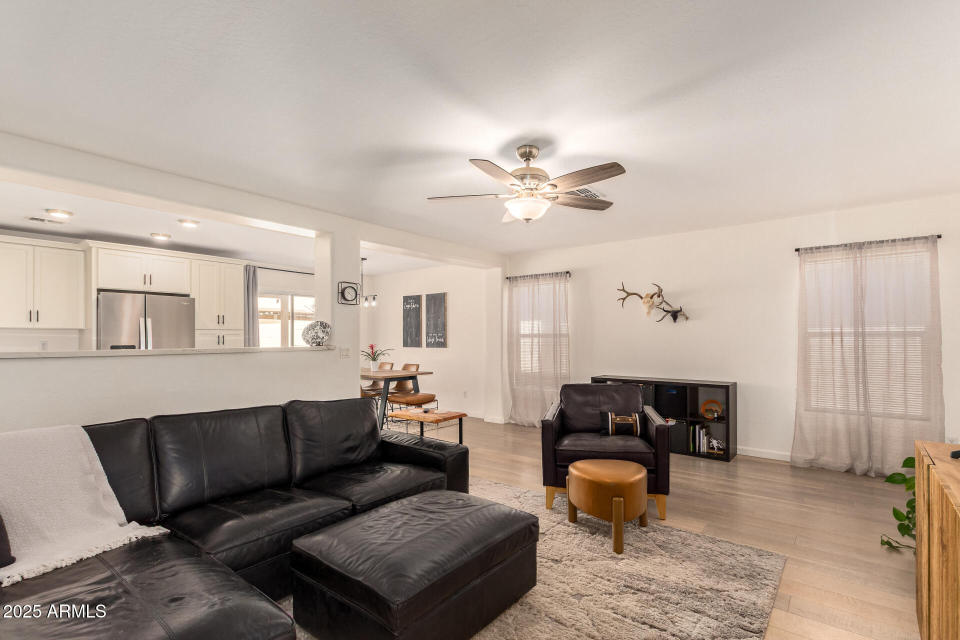 11590 West Mountain View Road Youngtown, AZ 85363 - Photo 9 of 31 09 Mountain View