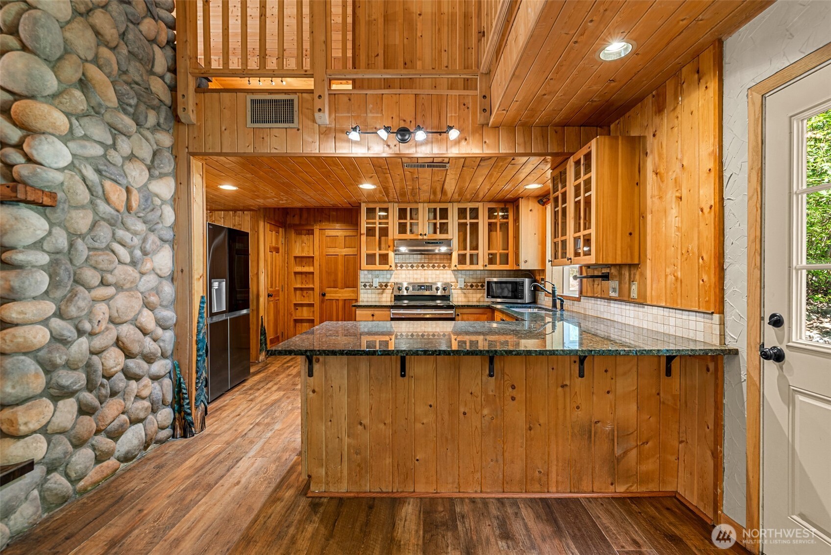 4650 Navarre Coulee Road Chelan, WA 98816 - Photo 10 of 40