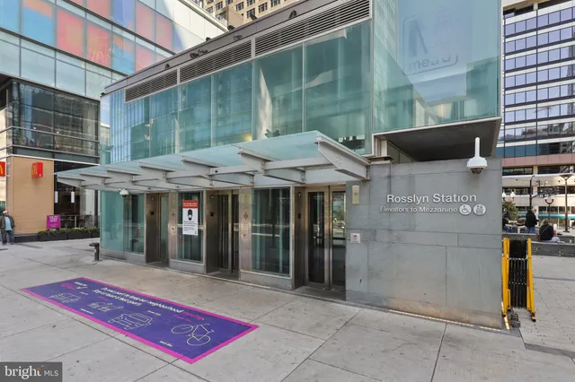 $410,000 | 1802 Key Boulevard, Unit 9482, Arlington, VA 22201