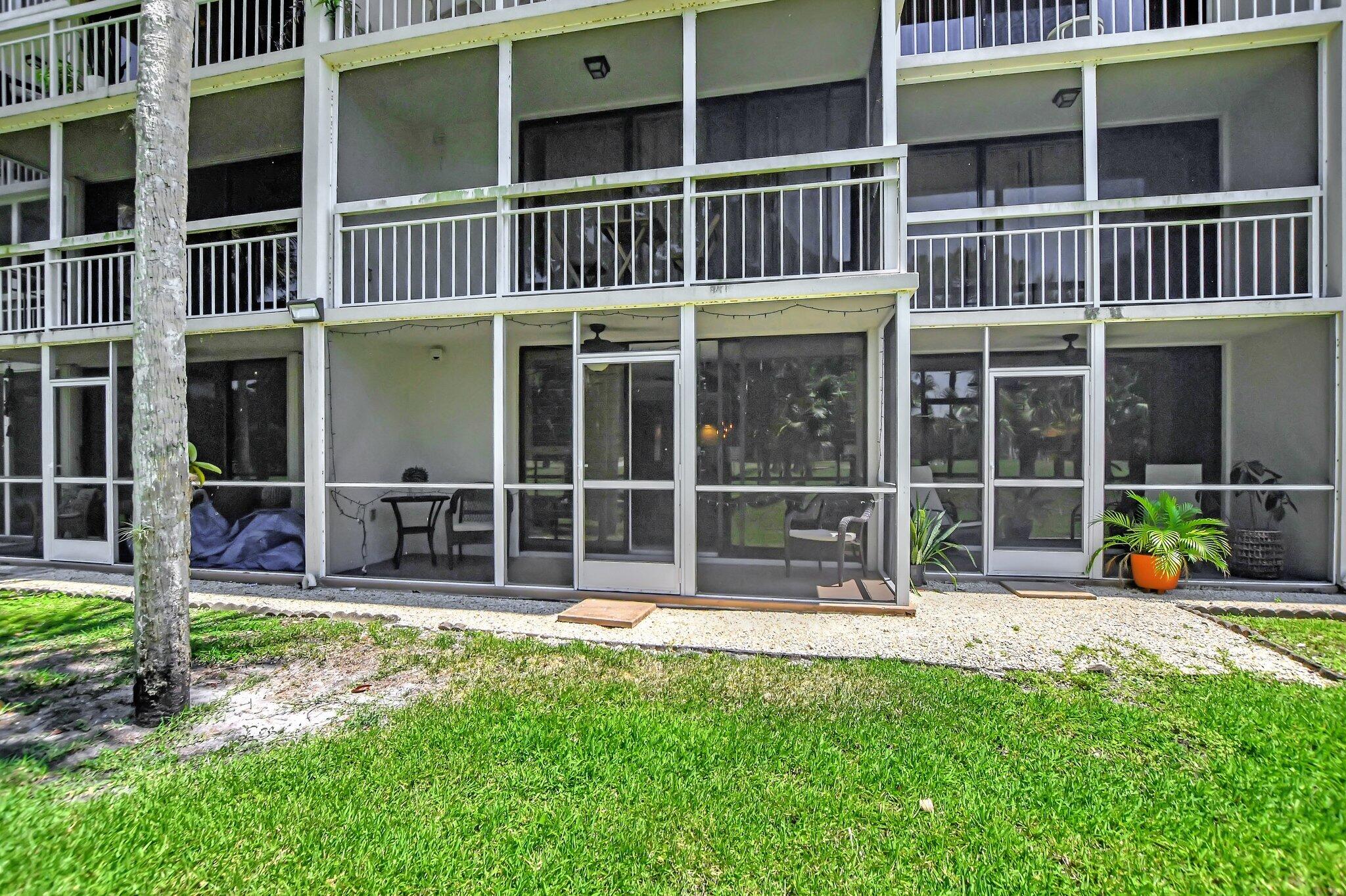 6169 Balboa Circle, Unit 105 Boca Raton, FL 33433 - Photo 37 of 49 49-web-or-mls-DSC_0966