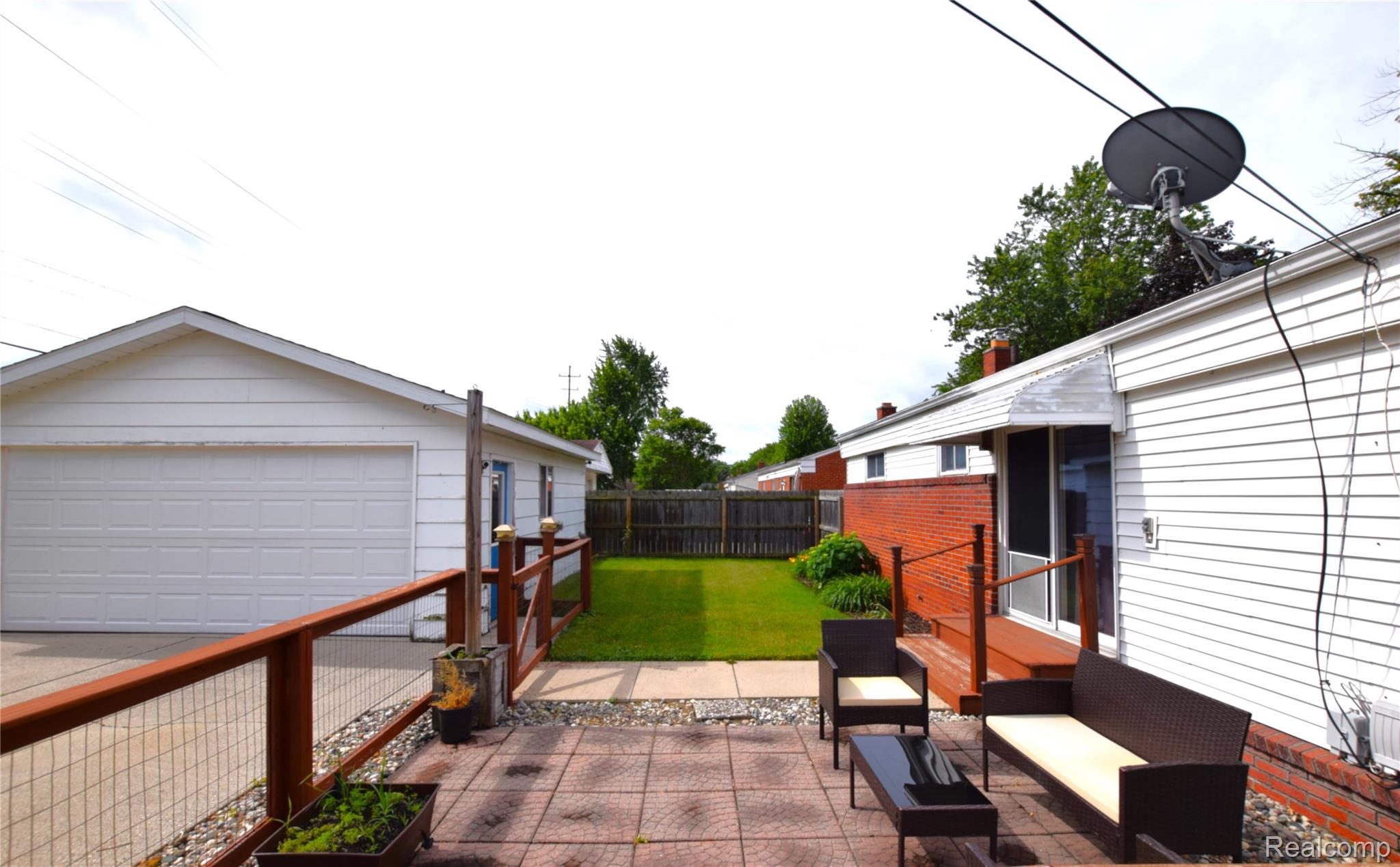 2482 Anderson Road Saginaw, MI 48603 - Photo 3 of 12 Patio.JPG