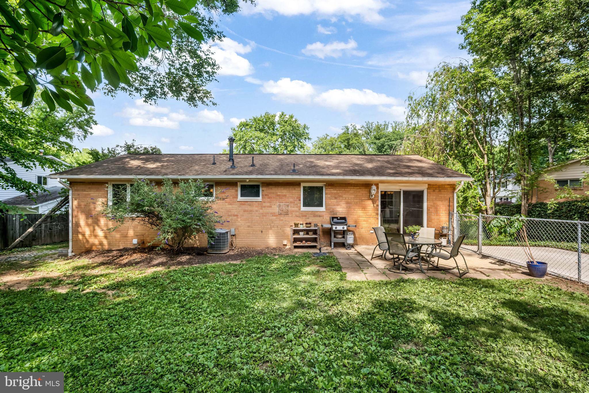 8926 Cromwell Drive Springfield, VA 22151 - Photo 33 of 43 Flat, fenced Backyard with patio