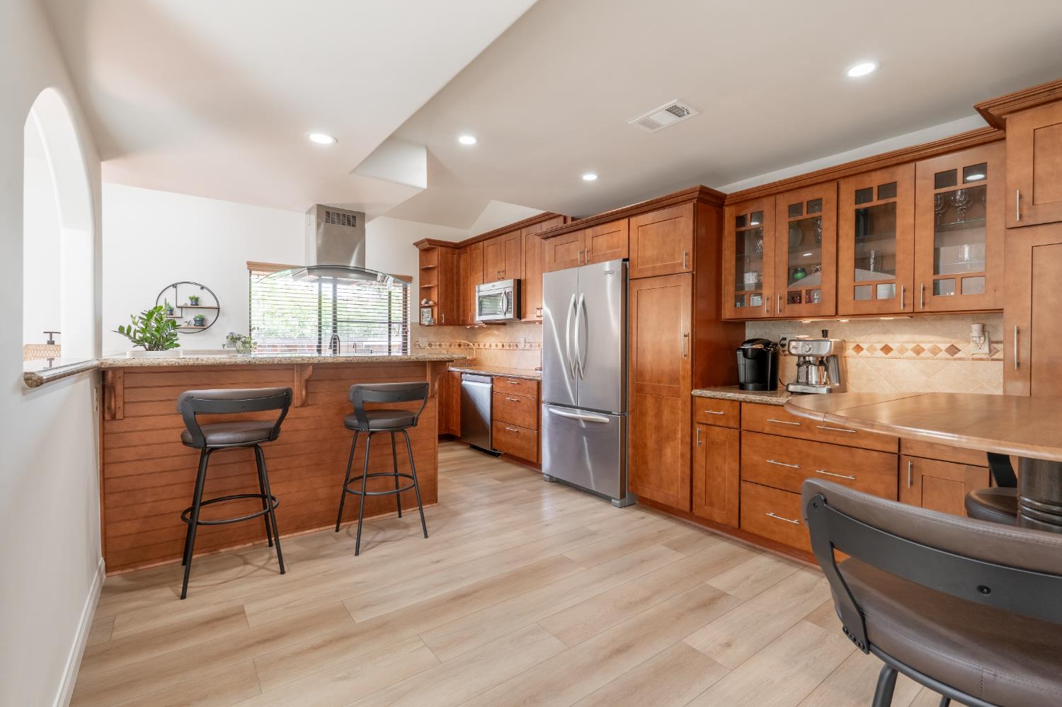 211 North Carrillo Road, Unit E Ojai, CA 93023 - Photo 9 of 28