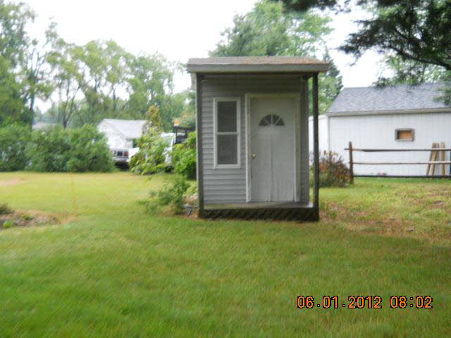 420 Pickard Road Temperance, MI 48182 - Photo 3 of 9 20094724-2.JPG