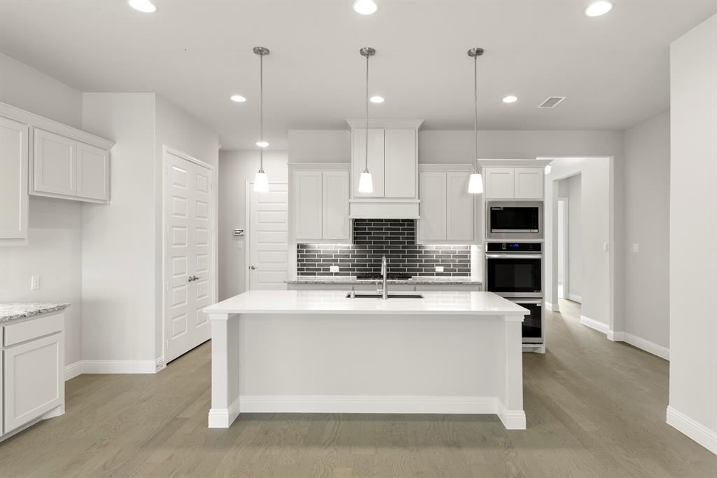 1921 Wishon Road Celina, TX 75009 - Photo 11 of 28 10_11. 1921 Wishon - Kitchen