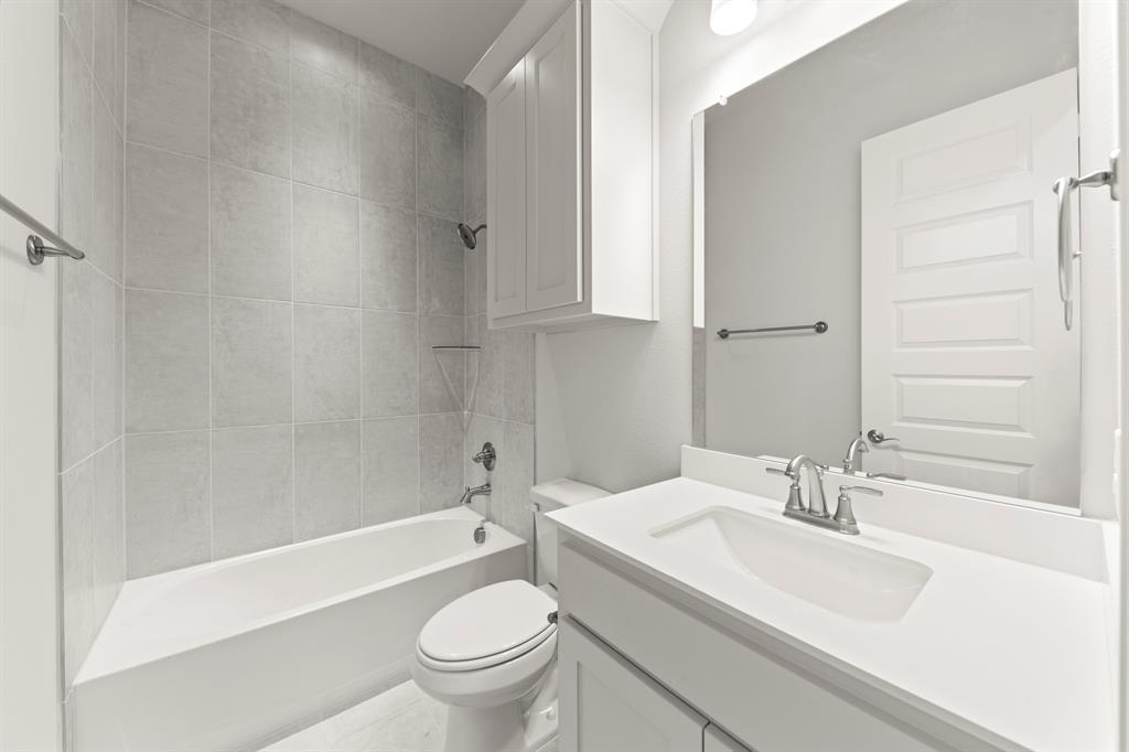 1921 Wishon Road Celina, TX 75009 - Photo 6 of 28 5_06. 1921 Wishon - 2ND Bath