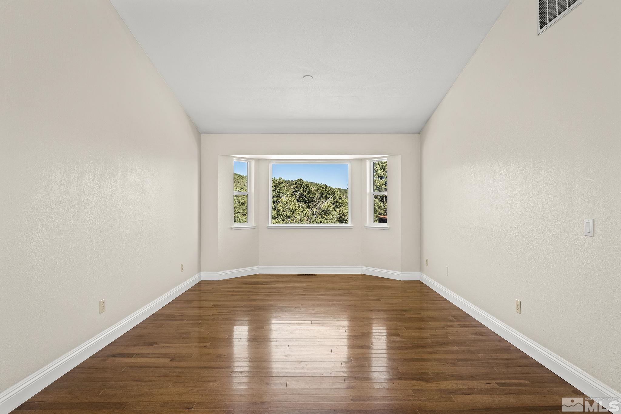2170 Cartwright Road Reno, NV 89521 - Photo 12 of 32 Photo 12